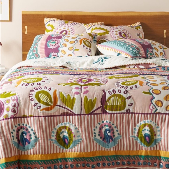 Anthropologie Other - Anthropologie Sunder king quilt and shams